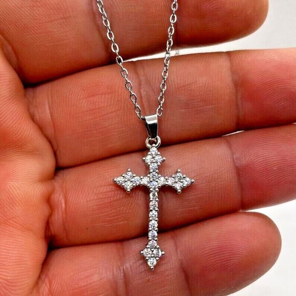 Cross necklace pendant with simulated lab diamonds 925 sterling silver plated - Picture 1 of 3